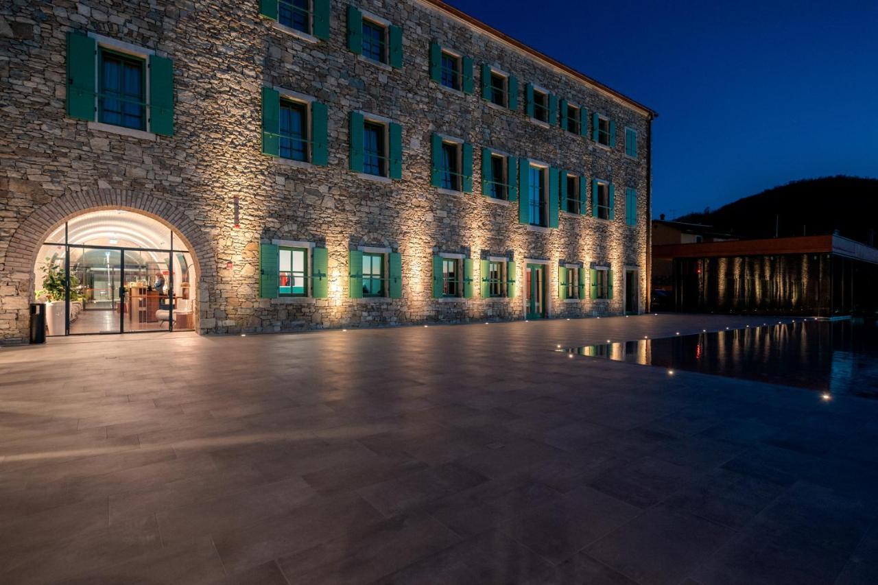Winery & Design Hotel Roxanich Мотовун Экстерьер фото